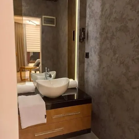 Sariköşk Kadıköy *