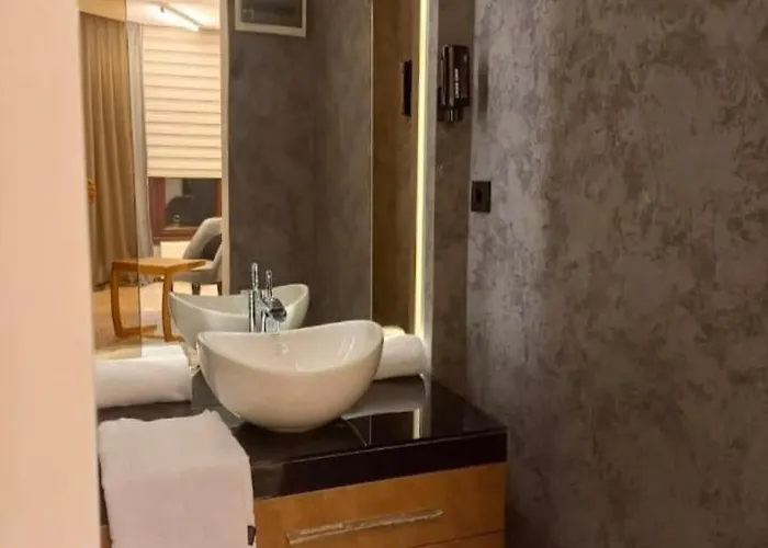 Sariköşk Kadıköy *